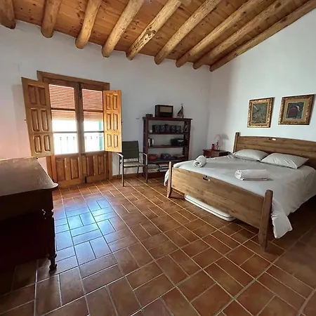Charming House With Mountain Views In